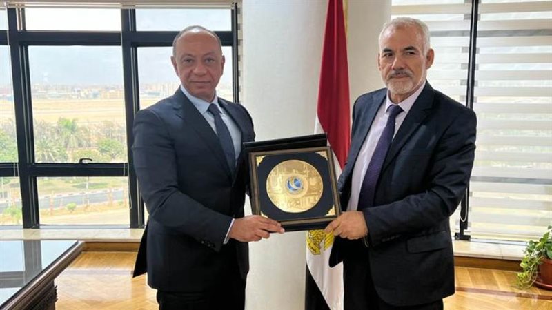 رئيس سلطة الطيران