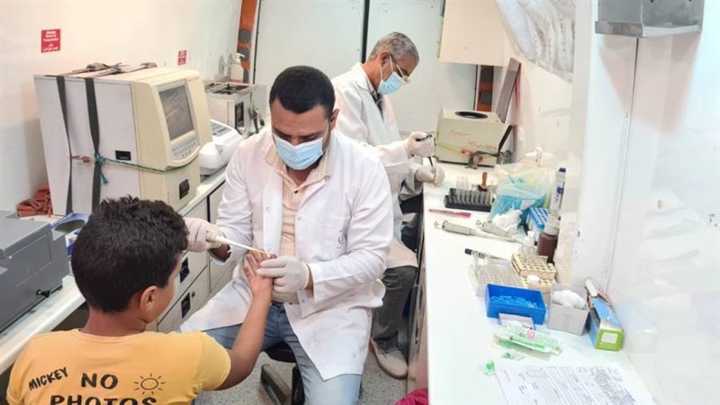 الكشف على ١٣٠٧ مواطن