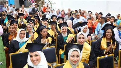 «الصحة» تحتفل بتخريج دفعة جديدة من شعبة التمريض بالمعهد الفني الصحي بإمبابة