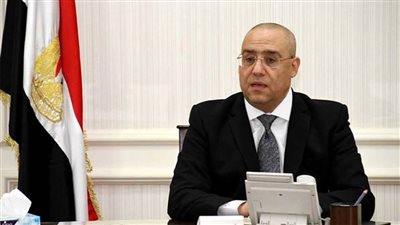 وزير الإسكان يستعرض موقف المشروعات المختلفة بمدينة العلمين الجديدة