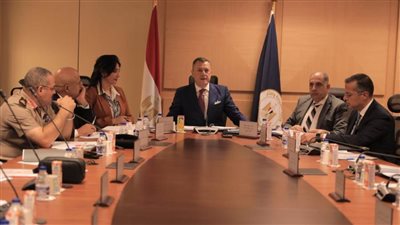 عيسى يترأس اجتماع اللجنة الدائمة لتراخيص المنشآت السياحية