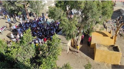 تشييع جنازة عروسة توفيت بعد ثلاثة أيام زواج بالشرقية 