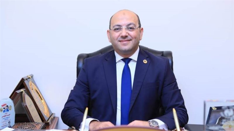 احمد العطيفي