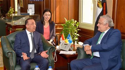 محافظ الإسكندرية يستقبل سفير البيرو