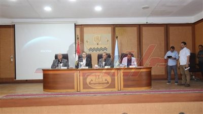 محافظ كفر الشيخ يستعرض مشروعات الخطة الاستثمارية تفصيلياً
