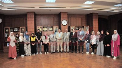 منح مالية لطلاب جامعة كفر الشيخ ضمن مبادرة الطالب المنتج