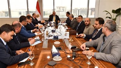 وزير الإسكان ومحافظ القاهرة يتابعان الموقف التنفيذى لمشروعات التطوير الجاري تنفيذها بالمحافظة