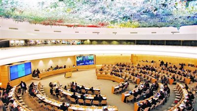 مجلس حقوق الإنسان بجنيف يعتمد تعيين خبيرين مصريين معنيين بحقوق المهاجرين والأشخاص ذوي الإعاقة