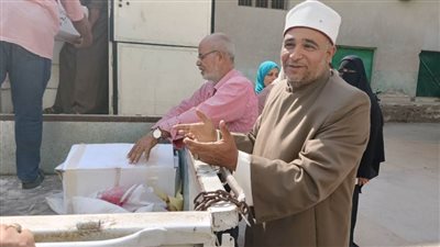 توزيع ٢ طن من لحوم 