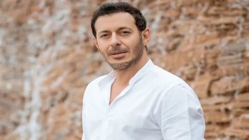 الفنان مصطفى شعبان