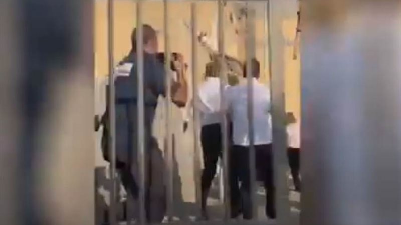 هروب جيمس كليفرلي