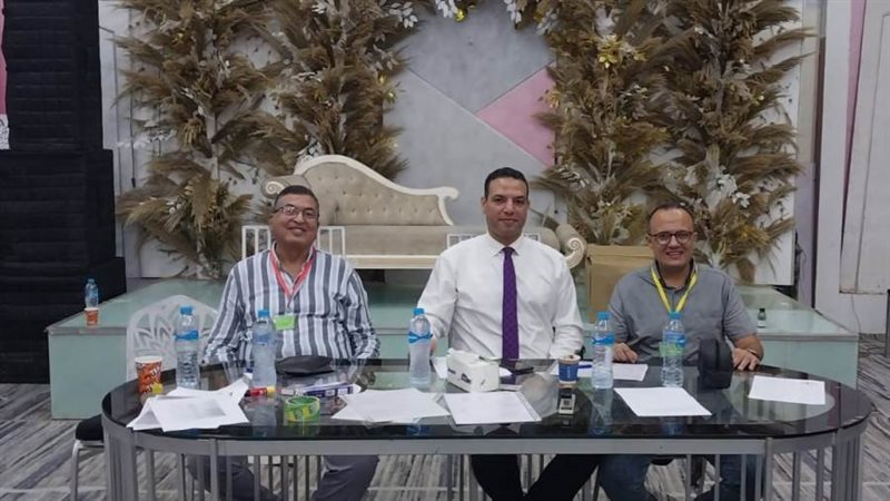 اللجنة المشرفة على