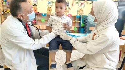 توقيع الكشف الطبي على 1801 حالة خلال قافلة علاجية بمركز سمالوط بالمنيا