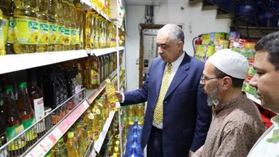 حملة تموينية مكبرة لمتابعة تطبيق مبادرة الحكومة بخفض الأسعار بالمنيا