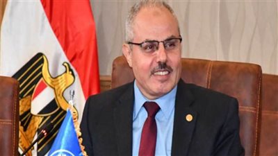مندور: جامعة قناة السويس نموذج يحتذى به في التعاون الدولي 