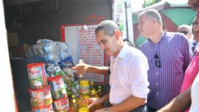 محافظ الغربية يتابع أعمال الرصف والتطوير ويتفقد منافذ السلع الغذائية بكفر الزيات