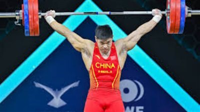 رفع الأثقال يحافظ على مقعده في أولمبياد لوس أنجلوس 2028