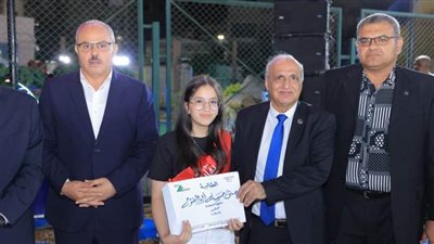 رئيس جامعة القناة يشهد حفل تكريم المتفوقين من خريجي كليات الهندسة من أبناء الإسماعيلية