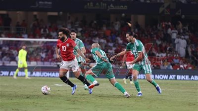 بالصور.. التعادل السلبي يفرض كلمته على الشوط الأول من مباراة مصر والجزائر