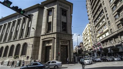 المركزي المصري يصدر تعليمات تنظيمية لتيسير استخدامات البطاقات الائتمانية