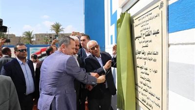 وزير التعليم ومحافظ السويس يفتتحان عددًا من المدارس بالمحافظة