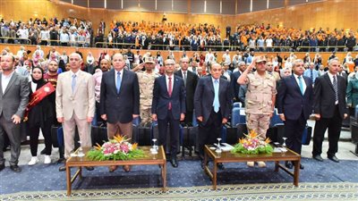 جامعة أسيوط تقف دقيقة حدادًا على أرواح الشهداء بقطاع غزة خلال ندوة للاحتفال بالذكرى الخمسين لانتصارات أكتوبر