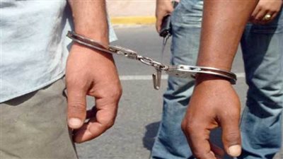 ضبط شخصين بالمنيا لقيامهما بسرقة أجزاء حديدية من أعمدة الكهرباء