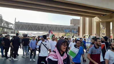 عاجل.. المصريون يتوافدون إلى النصب التذكاري تأييدًا للرئيس السيسي ودعم الشعب الفلسطيني