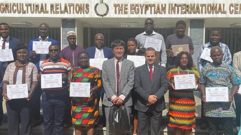 د. سعد موسى بين المتدربين