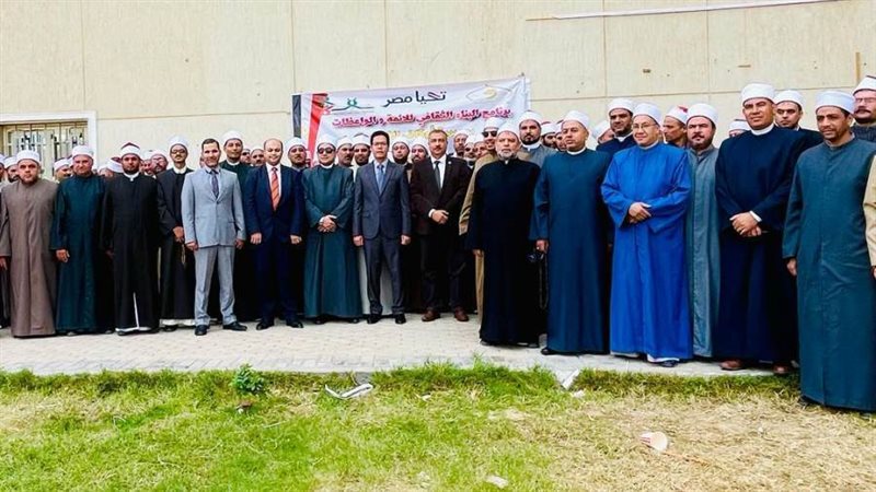 المشاركون باللقاء