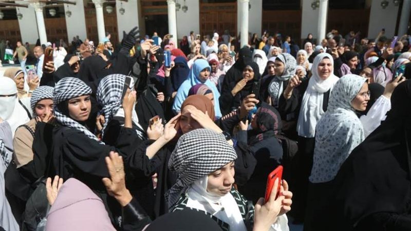 مظاهرات أمام الحصري