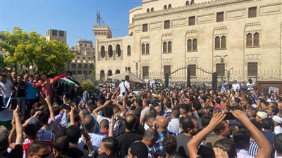 عاجل.. آلاف المصلين بالجامع الأزهر يهتفون ضد الاحتلال والقتل والتهجير