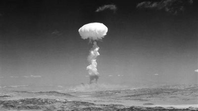 عاجل.. أول تجربة نووية أمريكية في صحراء نيفادا بعد قرار 