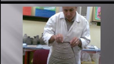 منتدى الإبداع بقصور الثقافة يناقش كيفية تشكيل وحدة خزفية غير تقليدية 