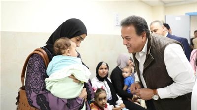 وزير الصحة ومحافظ سوهاج يتفقدان مستشفى جهينة المركزي