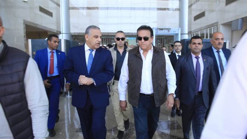 محافظ سوهاج يستقبل