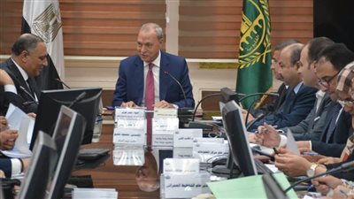 محافظ القليوبية يبحث منظومة العمل في ملفات تقنين أملاك الدولة