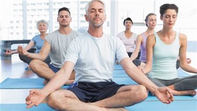 دراسة أمريكية: ممارسة اليوجا تسهم في تقليل أعراض الاكئتاب الحاد