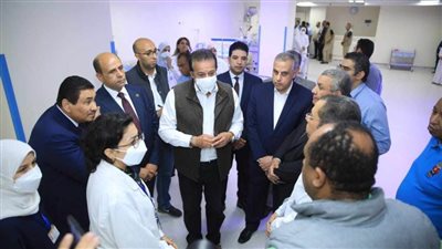 خلال جولته الميدانية بمحافظة سوهاج وزير الصحة ومحافظ سوهاج يتفقدان مستشفى طهطا العام