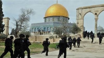الاحتلال الإسرائيلي يغلق المسجد الأقصى بشكل مُفاجئ ويمنع دخول المصلين