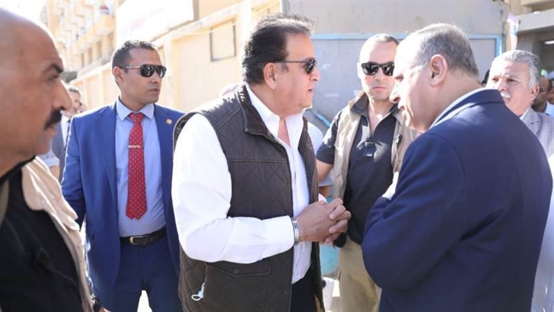 وزير الصحة ومحافظ