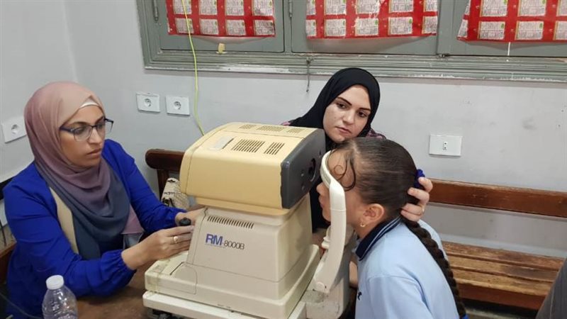 الكشف على الطلاب