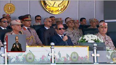 عاجل.. الرئيس السيسي: الحفاظ على الأمن القومي وحماية الحدود والدفاع عنها دور أصيل ورئيسي للقوات المسلحة