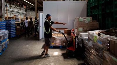 عاجل.. ملايين الكنديين يلجأون إلى بنوك الطعام بعد ارتفاع تكاليف المعيشة