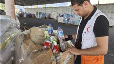 الأمم المتحدة تحذر من انخفاض عمليات الإغاثة في غزة بشكل حاد بسبب الحصار