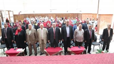 حفل تكريم مديري المدارس والأخصائيين والطلاب المميزين بتعليم الوادي الجديد  