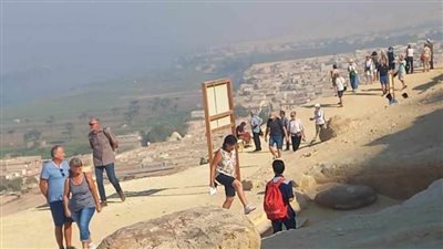 المناطق الأثرية بالمنيا تستقبل وفدا سياحيا من ألمانيا وفرنسا