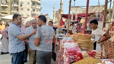 تحرير 30 محضرًا متنوعًا وإعدام 95 كيلو لحوم غير صالحة بكفر الشيخ