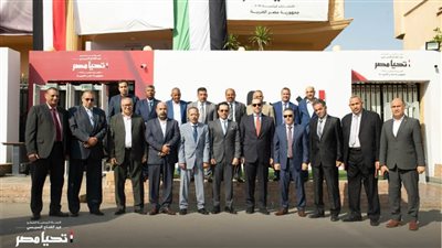 الحملة الرسمية للمرشح عبدالفتاح السيسي تستقبل وفداً من نقابة العاملين بخدمات إدارية واجتماعية