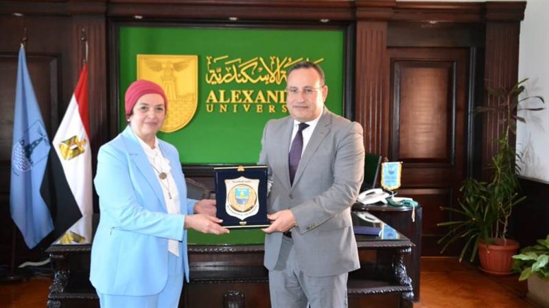 رئيس جامعة الإسكندرية